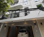 Tin thật thạch bàn, long biên 10 tỷ 55m thang máy ô tô tải đỗ cửa