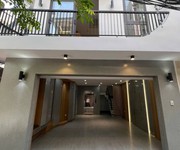 Thạch bàn long biên   53m  6 tầng- thang máy -ga ra ô tô   hơn  9tỷ -  nhà mới  fuii nội thất - lô