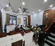 Bán nhà ngọc trì 39m 5 tầng mt7.5m lô góc ô tô đỗ nhỉnh 10 tỷ