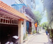Chính chủ, ngang lớn 5,8m, dương quảng hàm, 95m2, hxh, chỉ 9.99 tỷ