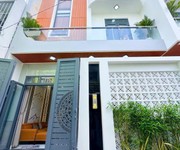 Nhà góc 2 mặt thoáng, cạnh phú mỹ hưng, ngang 7.3m, 3 tầng, chỉ 7.09 tỷ