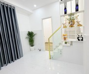 Nhà mới đẹp cạnh mặt tiền trung tâm tân bình, 2 tầng kiên cố 2pn  1 pn dưới đất , sổ vuông đẹp hoàn