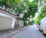 Bán biệt thự kđt sài đồng 213m2- mt 12m- sát công viên hồ- 63 tỷ