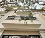 Nhà thật phố trạm long biên 10 tỷ 60m ngõ nông,gần sát phố