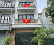 Nhà thật sài đồng long biên 9 tỷ 60m lô góc ô tô đỗ cửa,sổ đỏ
