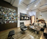 Bán nhà MT Lê Qúy Đôn dt 107,6 m  Giá bán: 22tỷ lh e Trinh