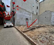 Cơ hội vàng b.á.n gấp mảnh đất việt hưng 50m2-hơn 8 tỷ-ô tô-ngõ thông-sổ vuông-nở hậu nhẹ