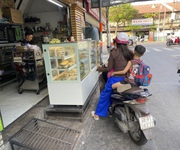 Sang nhượng tiệm bánh   nhà nguyên căn ngay khu trường học, đông học sinh và sinh viên - quận 4, tp
