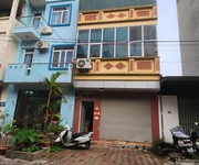 Phúc đồng 11 tỷ 60m phân lô ô tô đỗ cửay,sổ đỏ long biên