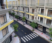 Nhà trung tâm thành phố đường lớn 36m