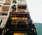Ngay p.11, gò váp. gần thống nhất, nhà 5 tầng, thang máy, 6 phòng, gara ô tô