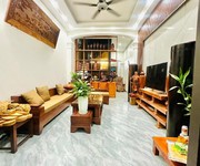 Bán nhà chân cầm, 45m2, 6 tầng, mặt tiền 8.5m, giá 34.5 tỉ, phù hợp làm homestay