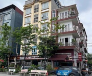 Chính chủ bán 2 tòa khách sạn 10 tầng vị trí đẹp nhất mặt phố đi bộ kim đồng cao bằng