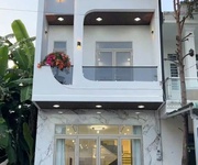 Nhà đẹp 1 trệt 2 lầu có sân đậu ô - Sổ hồng riêng - Chưa tới 3 tỷ đồng - Liên hệ em 0585058946