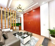 Bay nhanh phố cự lộc, nhà dân xây, 2 thoáng, ngõ thông, cách 20m oto tránh, sổ vuông, dt 40m 5t