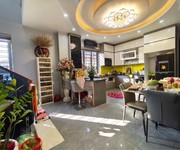 Nhà mặt đường dư hàng   107,5m  x 4 tầng, lô góc 2 mặt thoáng.