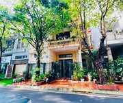 Thạch bàn 15 tỷ 70m mặt tiền 6m ô tô đỗ cửa ngày đêm,long biên