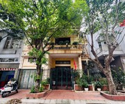 Nhà ngọc thụy long biên 15 tỷ ô tô vỉa hè 80m ở thích