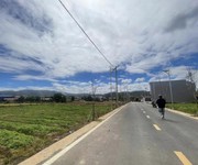 Chủ cần bán lô đất mặt đường nhựa 6m , phú hội