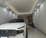 Bán nhà 7 tầng phố Trần Quốc Hoàn chỉ với 20,5 tỷ đường ô tô tránh   vị trí đắc địa
