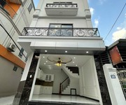 nhà gần đại học   khai thác cho thuê tốt
