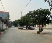 Nhà đẹp ở ngay - Ô tô tránh, mặt công viên, gần cầu Nhật Tân, chỉ 15 phút vào trung tâm Hà Nội