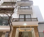 Nhà mới lâm hạ 12 tỷ 60m ô tô đỗ cửa,sổ đỏ long biên