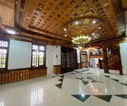 Chuyển nhượng nhà 3 tầng góc 2mt đường trần thánh tông. lh 0905233234