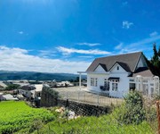 Biệt thự săn mây view đồi núi   cách trung tâm đà lạt chỉ 10km