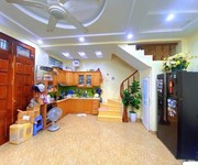 Bán nhà hoàng cầu oto đỗ 50m 5 tầng chỉ nhỉnh 13 tỷ nhà dân xây