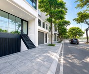 Bán tòa chdv mặt phố khu cầu giấy, 9 tầng, dòng tiền 200 triệu/tháng, chỉ 54.5 tỷ