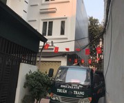 Chính chủ cần bán nhà tại ngõ 119 phố trung hành, xây 3 tầng gồm 3 ngủ, p thờ, khách, bếp, 2wc, sân