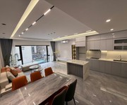 Sở hữu nhà dòng tiền ngọc lâm,dt 50m,mt khủng 9m,thang máy,gara ô tô,kd đỉnh.nhỉnh 16 tỷ