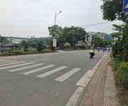 Bán nhà trung tâm thạch bàn   cổ linh  92m    6 tầng  gara ô tô  thang máy