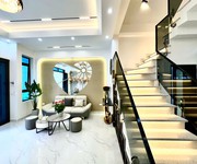 Nhà xây mới 3 tầng   gần vườn hoa nguyễn trãi  diện tích gần 80m , xây 3 tầng độc lập