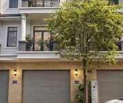Nhà SG liền kề SHR đưa trước 670 triệu