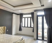 Cho thuê phòng ban công thoáng mát   phan xích long, phú nhuận