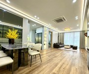 Chung cư ngoại giao đoàn 130m 3pn full đẹp giá đầu tư