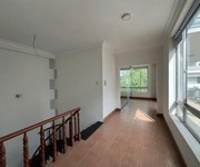 Bán nhà hẻm 10m nguyễn xí - ngay vincom nguyễn xí, 10x17m, 3 tầng, 8pn, 24,8 tỷ.