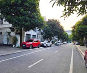 Bán biệt thự vinhomes riverside 176m2- 4 tầng- 54 tỷ