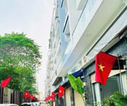 Bán nhà đẹp  6 tầng dòng tiền 30tr / tháng lạc long quân quận 11 đường 8m  nhỉnh 9 tỷ