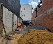 L2688   đất vuông a4 sát chợ cầu nguyễn văn quá - chỉ 8.x tỷ
