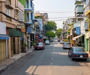 Cận vách nguyễn tri phương quận 10 - nhà 5 tầng kiên cố - trước nhà thông thoáng