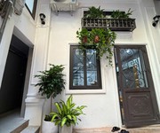 Bán nhà mặt phố yên phụ