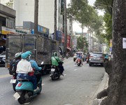 Tòa nhà mặt tiền Nguyễn Chí Thanh Quận 5
