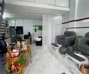 Sang nhượng tiệm nail - gội đang hoạt động ổn định   quận tân phú