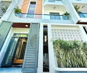 Nhà rộng hơn 6m, có phòng ngủ tầng trệt, cạnh phú mỹ hưng, chỉ 6.3 tỷ