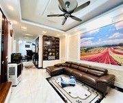 nhà đẹp phúc lợi   ô tô thông   thang máy   full nội thất   gần hồ   công viên