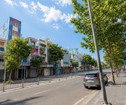 Sát trục chính ba tháng hai q10 - hxh thông - 4 tầng btct mới đẹp - full nội thất cao cấp