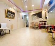 Vip xe hơi tới cửa sát cầu nguyễn văn cừ, 3 tầng - 4,5 x 14m - chỉ 8,2 tỷ